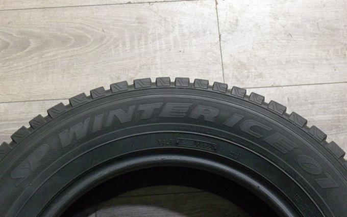 Dunlop SP Winter Ice 01 235/65 R17 108T