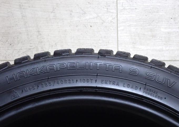 Nokian Tyres Hakkapeliitta 9 SUV 285/40 R21 109T