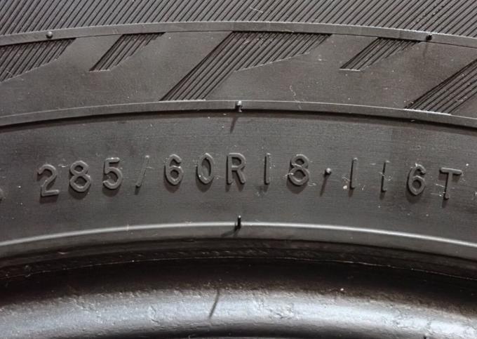 Nokian Tyres Hakkapeliitta 9 SUV 285/60 R18 116T