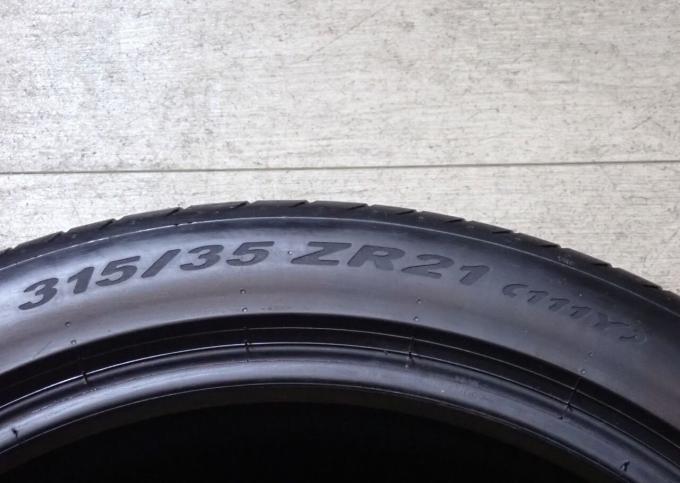 Pirelli P Zero 285/40 R21 и 315/35 R21 109Y