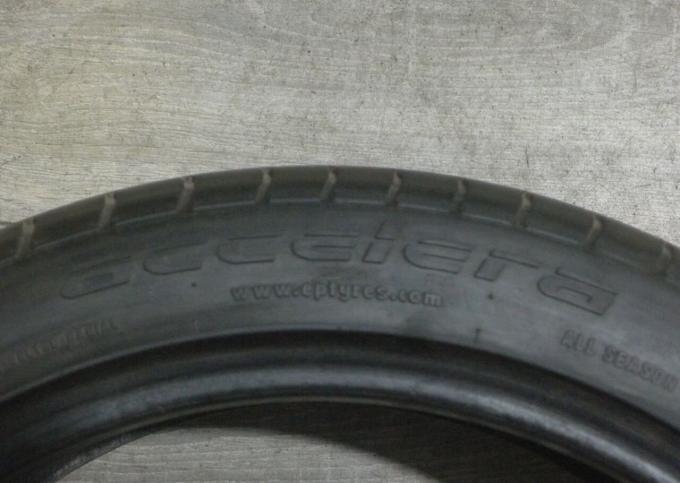 Accelera PHI-R 235/45 R19 99Y