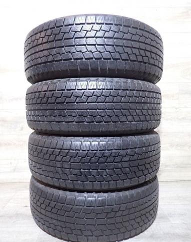 Hankook Nordik IS RW08 235/60 R18 103T