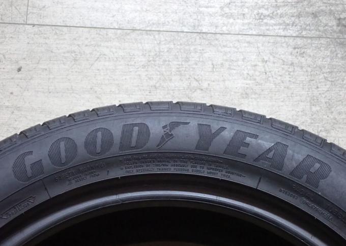 Goodyear EfficientGrip SUV 4x4 225/55 R18 98V