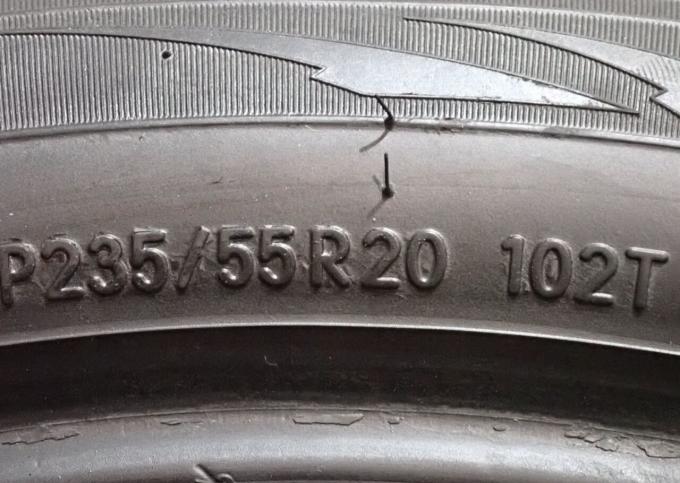 Toyo Proxes A20 235/55 R20 102T