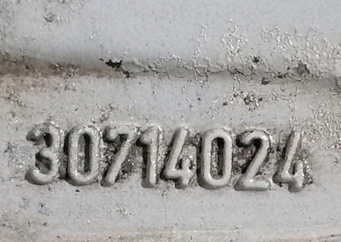 Один оригинальный диск R16 Volvo XC70 сварка