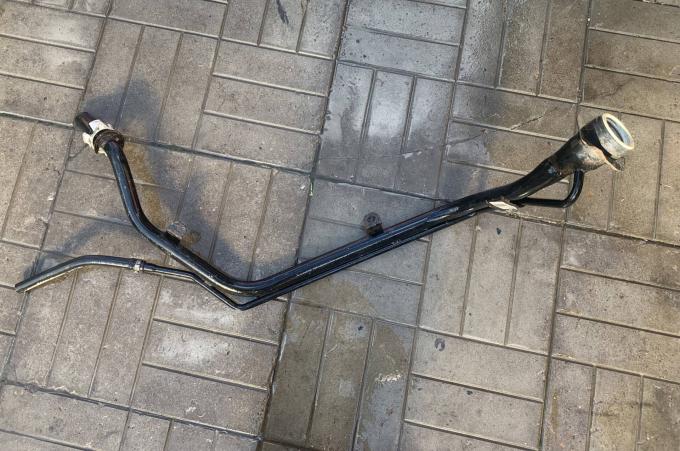 Горловина топливного бака Ford Mondeo 3 1S719034AK