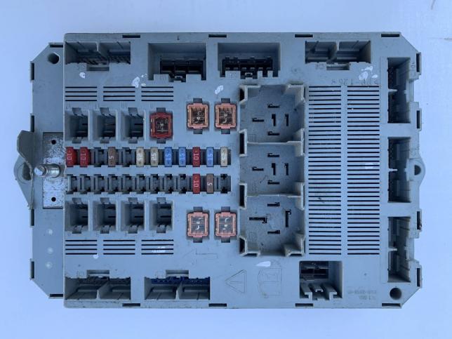 Блок предохранителей Jaguar XF X250 2007-2015г 8X2T14B476BD