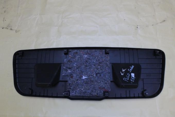 Обшивка крышка багажника Volkswagen Polo 09-20г 6RU86760582V