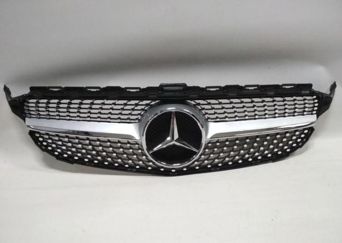 Решетка радиатора Mercedes C W205 AMG diamond 2058800183