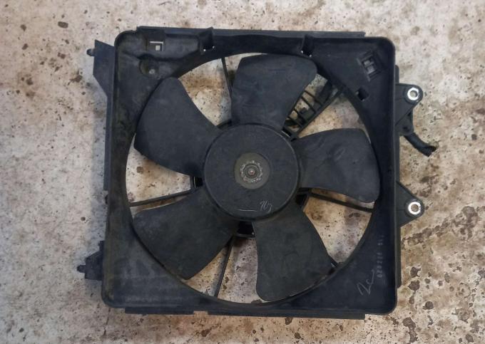 Вентилятор системы охлаждения Honda Civic 38615RSHE01