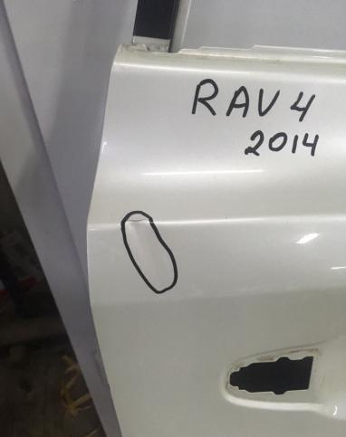 Toyota RAV4 дверь задняя правая 2014 год 670030R110