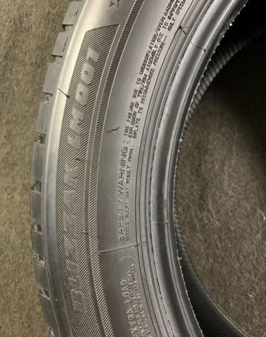 Bridgestone Blizzak LM-001 245/50 R19