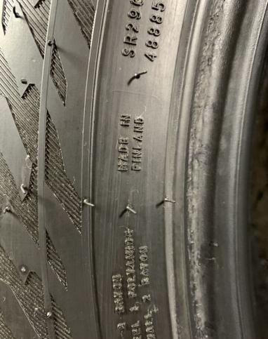 Nokian Tyres Hakkapeliitta 9 SUV 225/60 R18