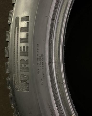 Pirelli Ice Zero 2 285/45 R21 113H