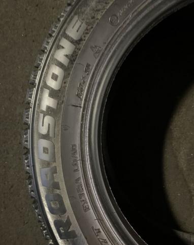 Roadstone Winguard Spike 215/55 R16 97T