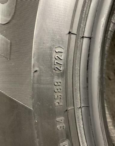 Pirelli Ice Zero 215/60 R16