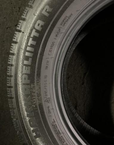 Nokian Tyres Hakkapeliitta R 215/65 R16 102R