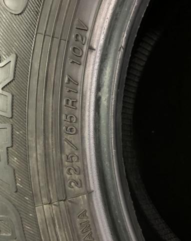 Yokohama Geolandar G98 225/65 R17 102V