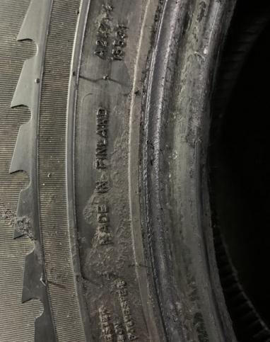 Nokian Tyres Hakkapeliitta R 215/70 R16 100R