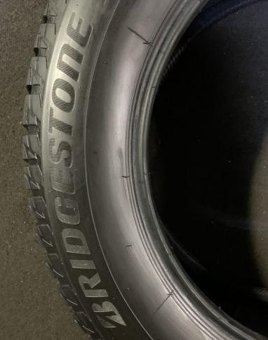 Bridgestone Blizzak Spike-02 SUV 235/60 R18