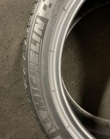 Michelin Pilot Alpin 245/40 R18