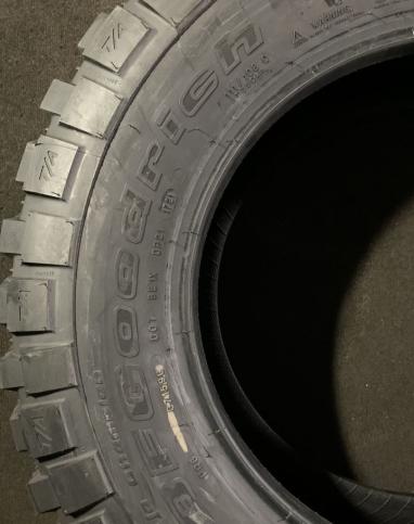 Bfgoodrich Mud-Terrain T/A KM2 255/75 R17