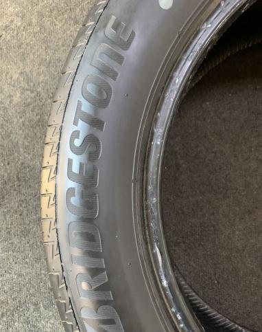 Bridgestone Turanza T005A 215/55 R17