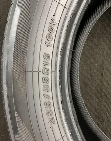 Yokohama BluEarth AE50 235/55 R18