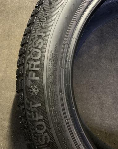 Gislaved Soft Frost 200 215/55 R17