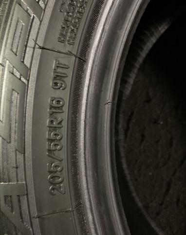 Nitto Therma Spike 205/55 R16 91T