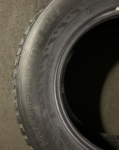 Nokian Tyres Hakkapeliitta 9 SUV 215/70 R16