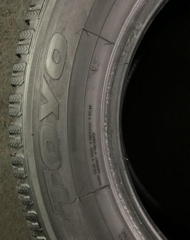 Toyo Observe GSi-5 215/65 R16 98T