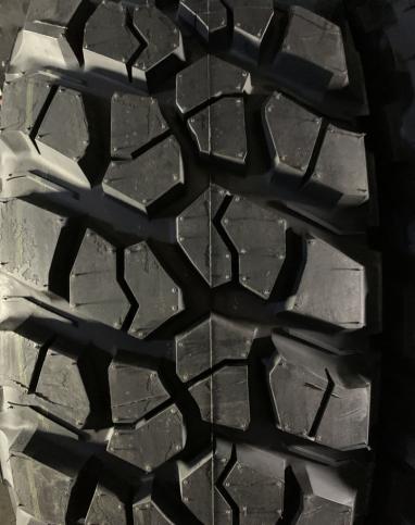 Bfgoodrich Mud-Terrain T/A KM2 255/75 R17