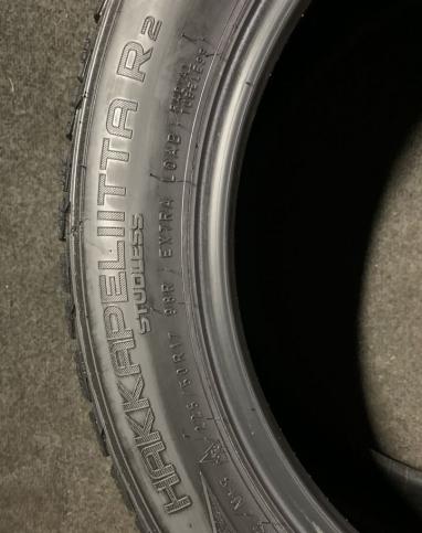 Nokian Tyres Hakkapeliitta R2 225/50 R17