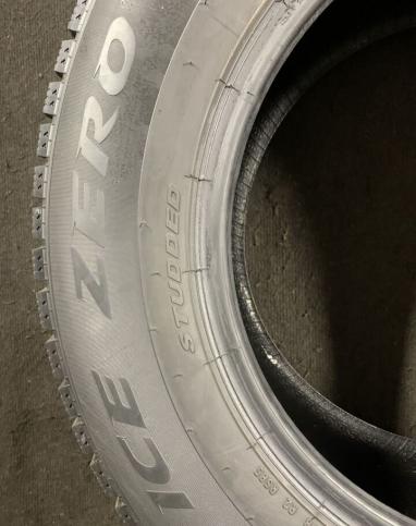 Pirelli Ice Zero 235/65 R17