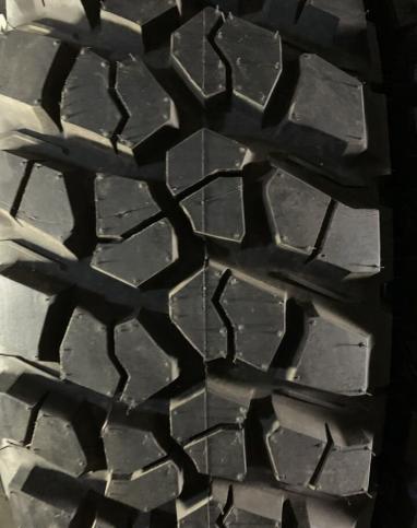 Bfgoodrich Mud-Terrain T/A KM2 255/75 R17