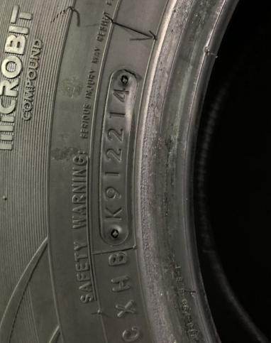 Toyo Observe GSi-5 215/65 R16 98T