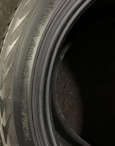 Nokian Tyres WR 255/50 R19