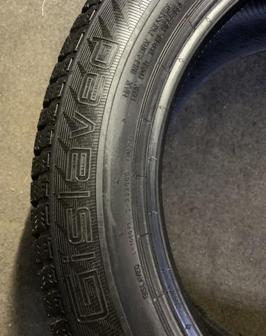 Gislaved Soft Frost 200 215/55 R17