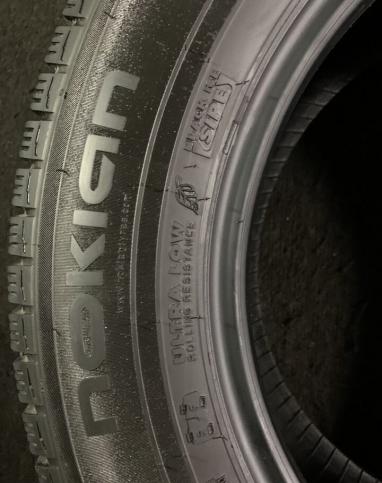 Nokian Tyres Hakkapeliitta R 215/65 R16 102R