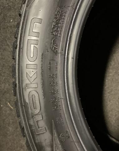 Nokian Tyres Hakkapeliitta R2 225/50 R17