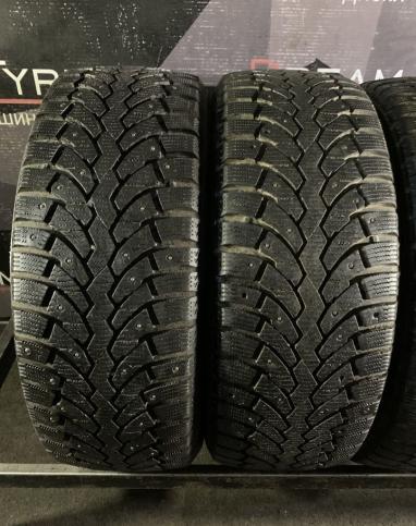 Pirelli Ice 215/50 R17