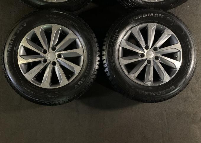 Зимние Колёса Hyundai 235/65 R17 Б/у