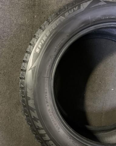 Bridgestone Blizzak Spike-02 SUV 235/60 R18