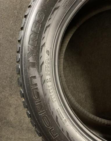 Nokian Tyres Hakkapeliitta 9 SUV 275/50 R20