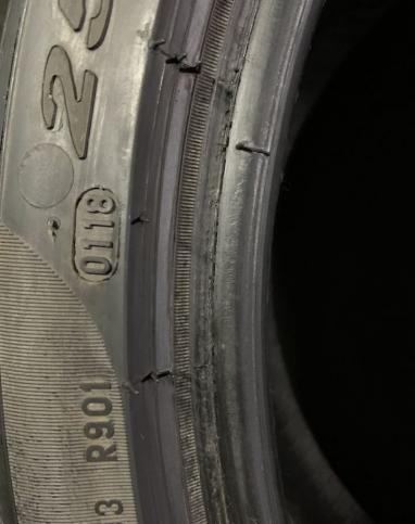 Pirelli P Zero 255/35 R19