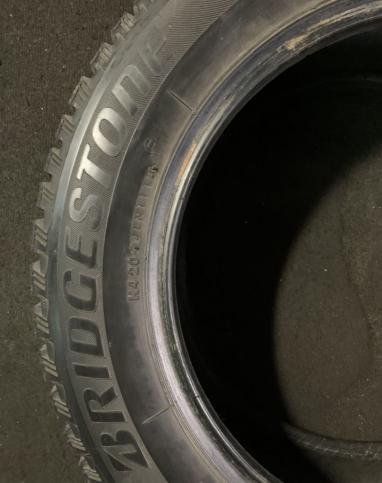 Bridgestone Blizzak Spike-01 205/60 R16