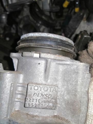 Дроссельная заслонка на TOYOTA MARK II GX100 1GFE 22210195900