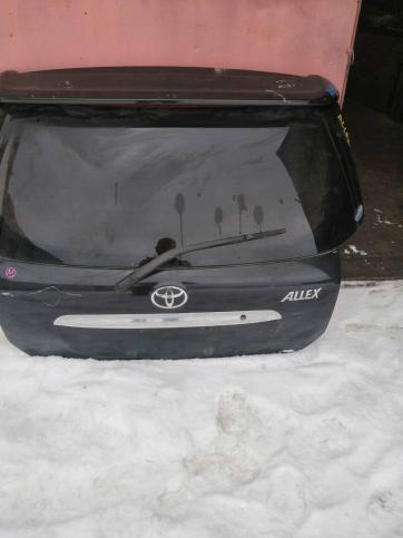 Дверь багажника Toyota Corolla NZE121