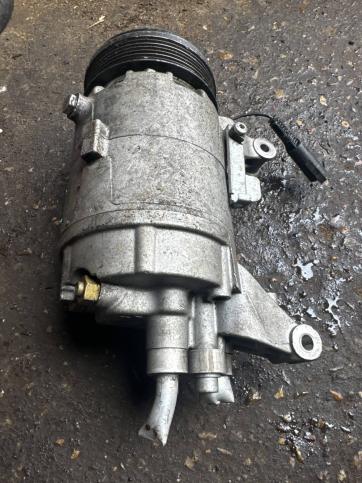 Компрессор кондиционера Mini Cooper R50 64526918122